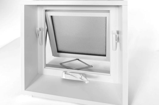 Fenêtres en PVC à Auvent